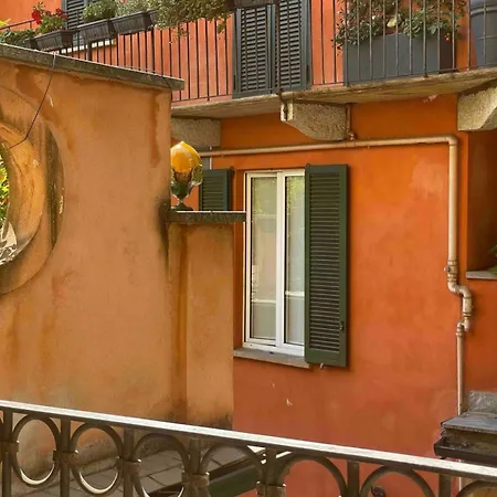 Quiet Luminous Flat Historical Center Fast Wi-fi * Mediolan